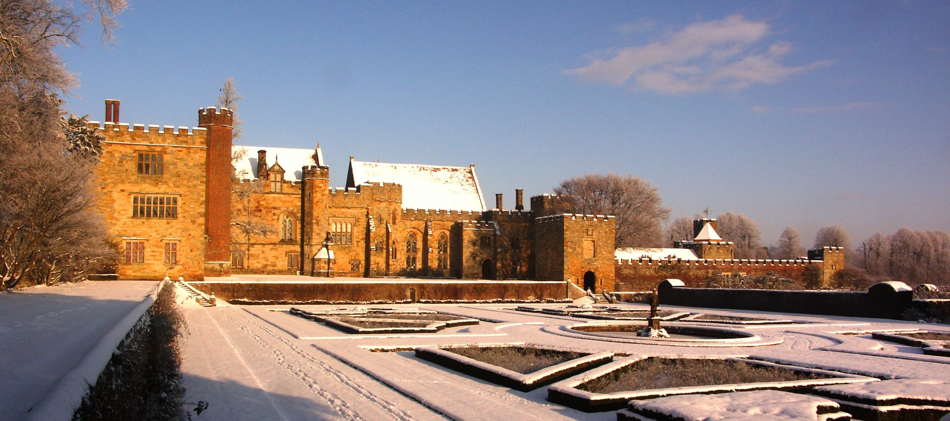 Penshurst Place in Snow.JPG